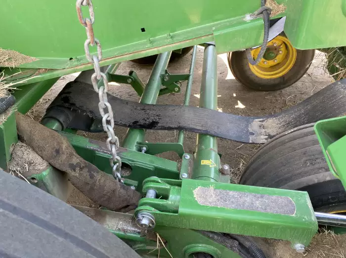 Casting baler needle