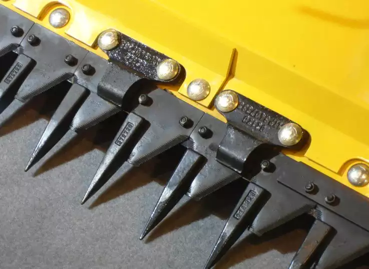 13 15 19ft Cutting Platform Hot Sales Custom Casting Forged Knife Guard Sickle Guard for CASE-IH   Harvester Parts