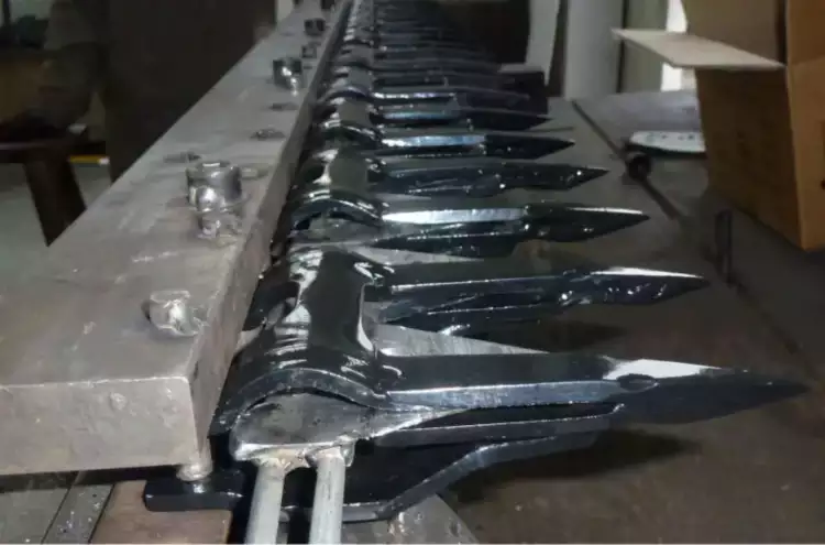 Agricultural spare parts cutting platform knife guard finger for 900,200