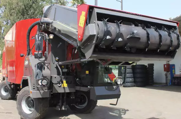 Roller Drum of Self Propelled TMR Mixer Feed Loading System