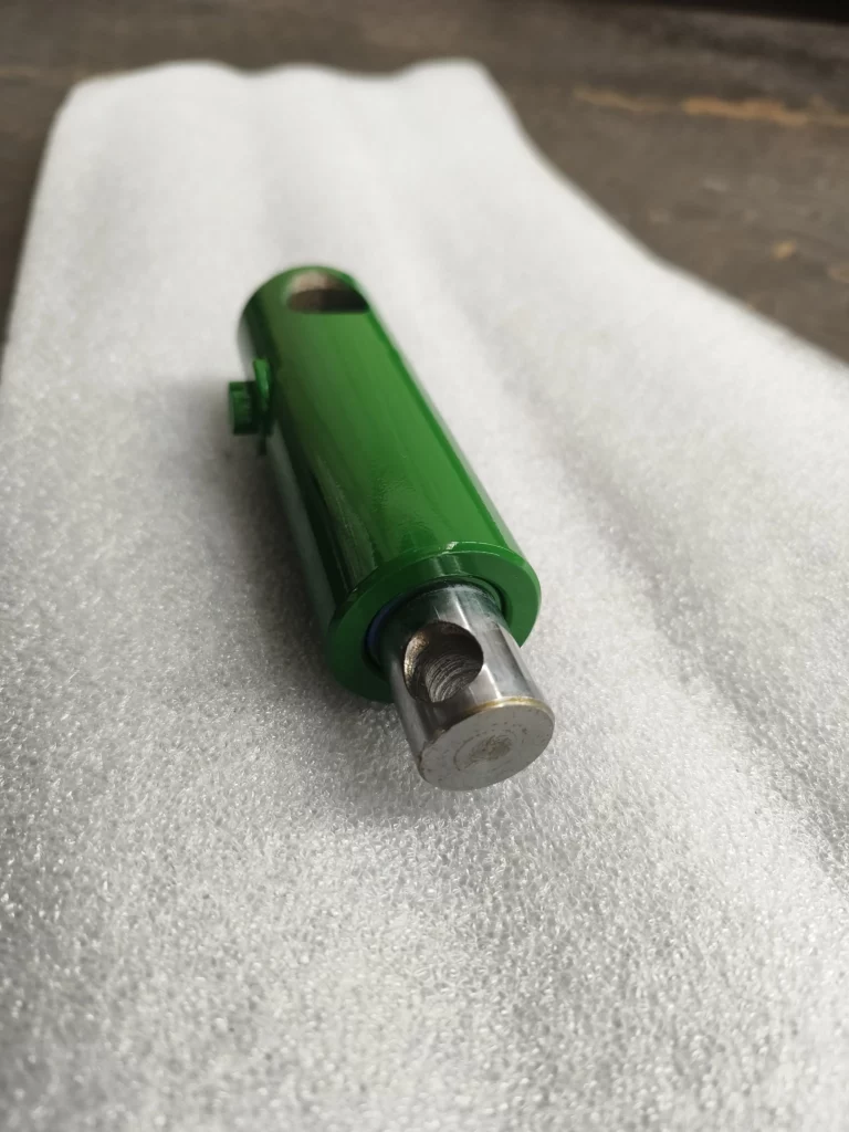 John Deere Hydraulic Cylinder Replacement 6-071-07