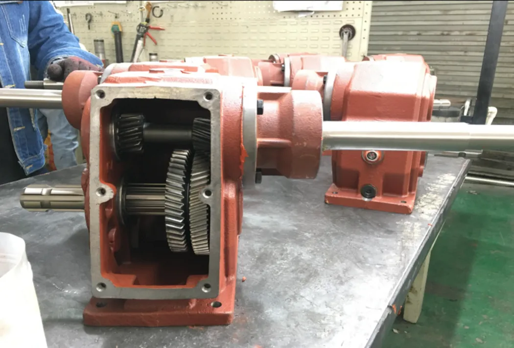 Agricultural Sprayer Gearbox – Replacement of Comer Code D21B D21F