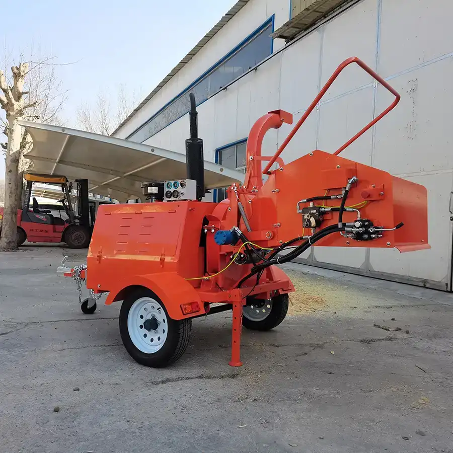 Commercial Chipper Shredder Mulcher for Cutting Wood into Small Pieces