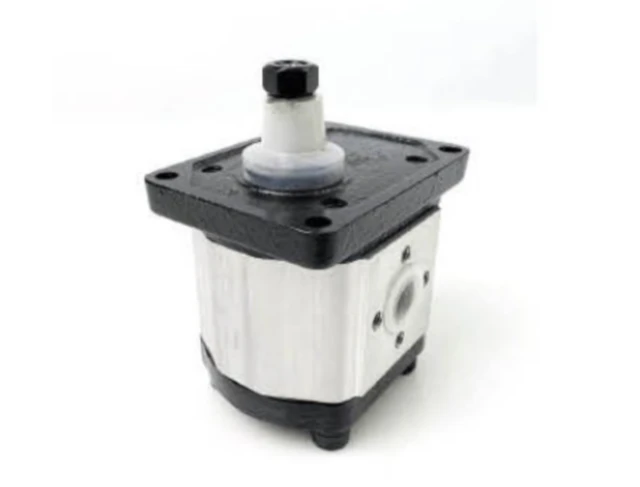 tractor hydraulic gear pump replacement of FLAT 640