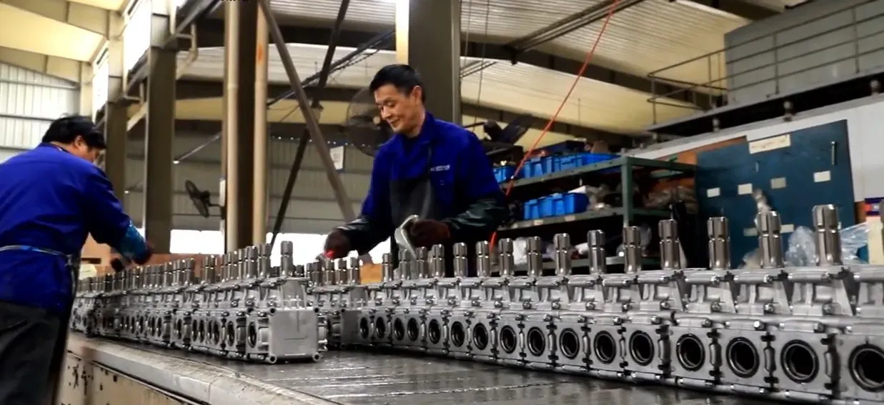 Fertilizer Spreader Gearbox – Replacement of Comer Code L-25A