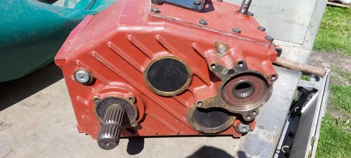 Horizontal Feed Mixer Gearbox-Replacement of Comer C3A Gearbox 1:1