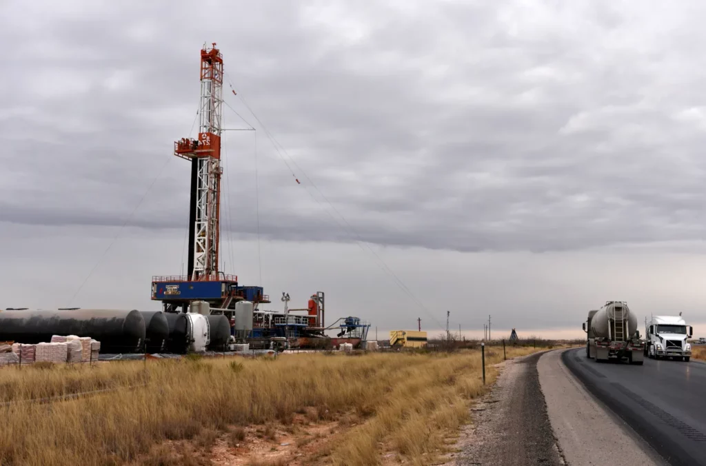 Oil/Gas Drilling Platform Derrick Lifting Cylinder