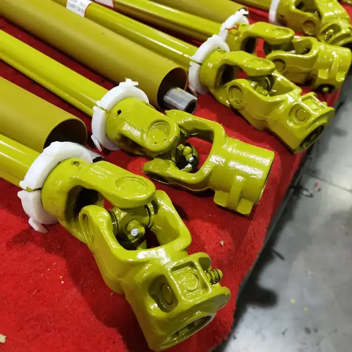 Combine Harvester Kubota PTO Shafts 80hp 1600 T8 PTO Shaft with Shear Bolt Yoke Yellow and Black Safety Cover