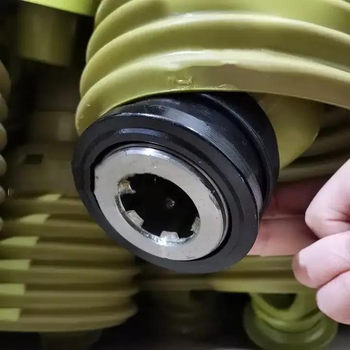 Agricultural Machinery Parts T8-1600 05B SB.B YBIIP Flexwing Cutters Tractor Parts SB Yoke Shaft