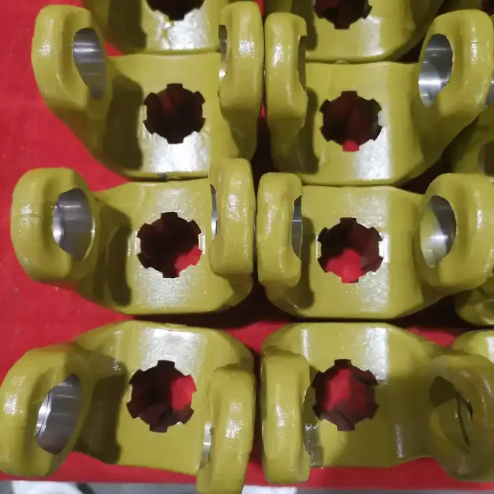 Yellow Sprayed Flange Yoke 1.05C30 Plain Bore Yoke 8mm Keyway Threaded Hole Drive Shaft Parts