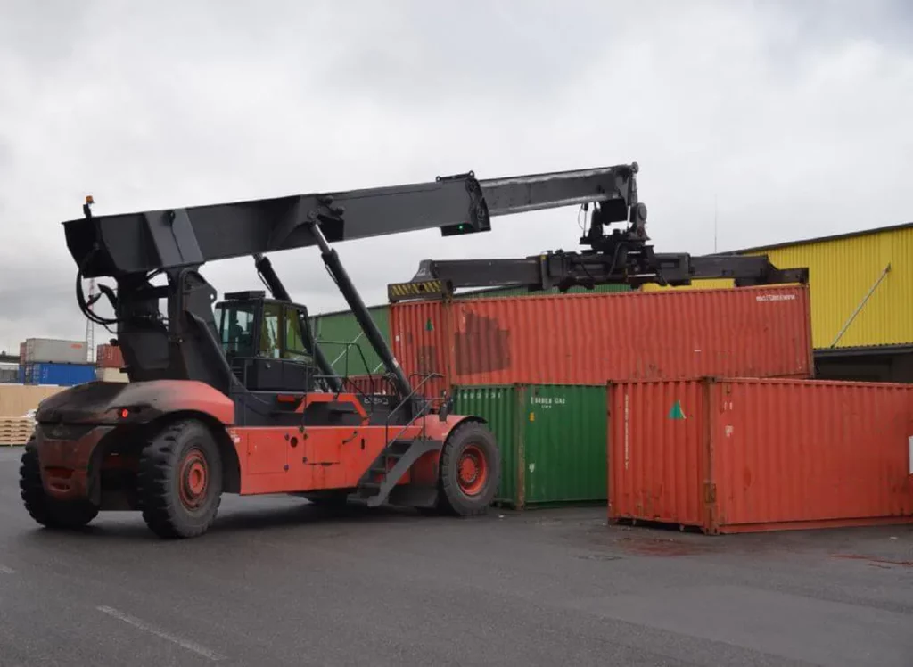 Reach Stacker Luffing Cylinder