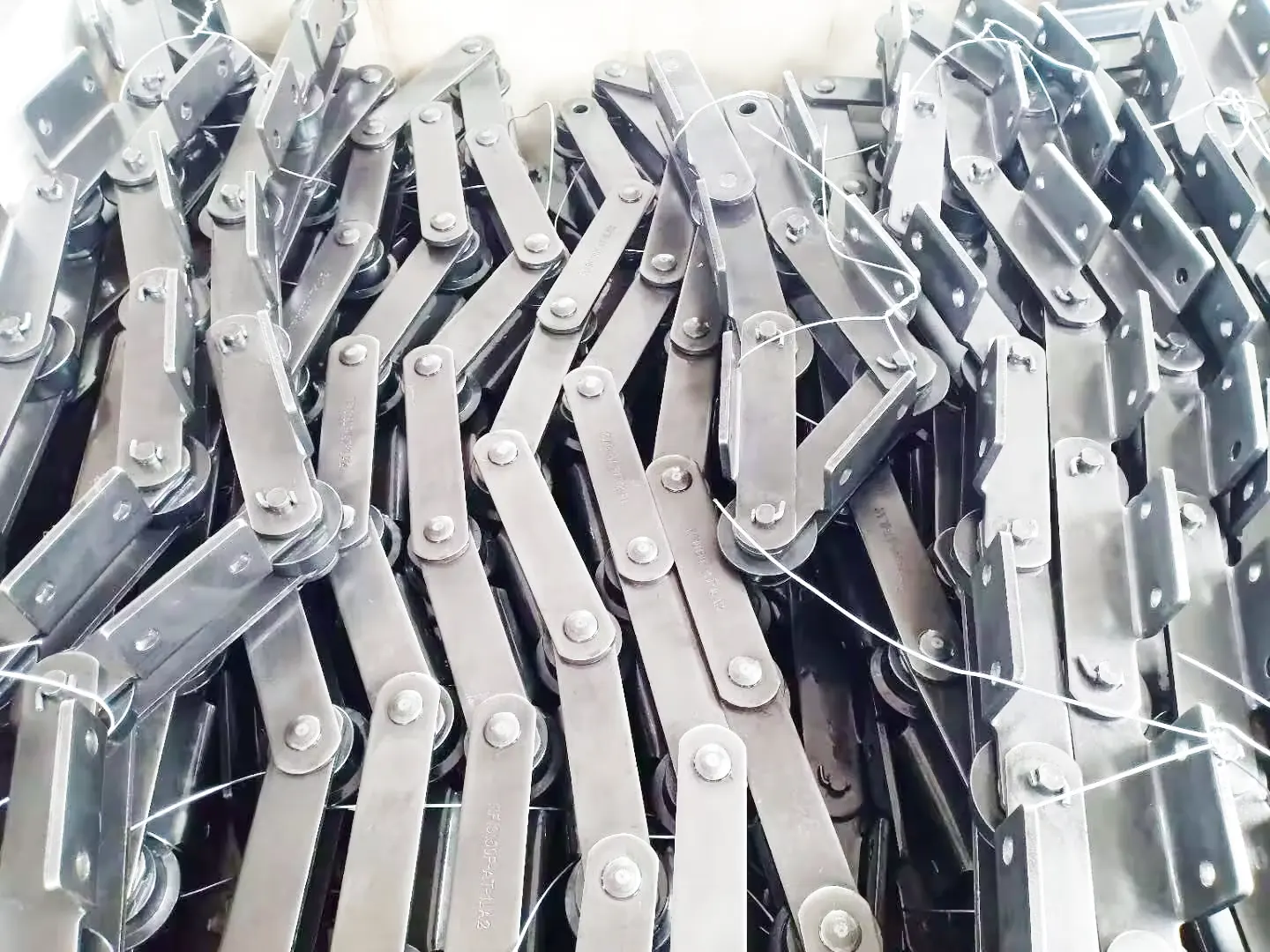 RF Type Conveyor Chain with Attachment RF650