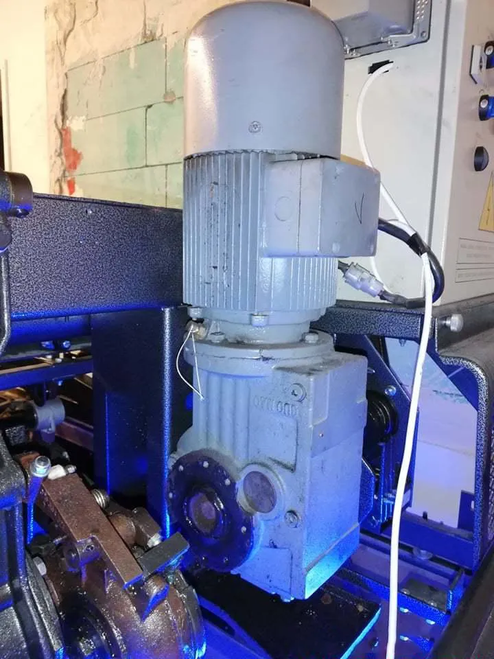 EPS Series Solid Shaft Helical Worm Gearbox