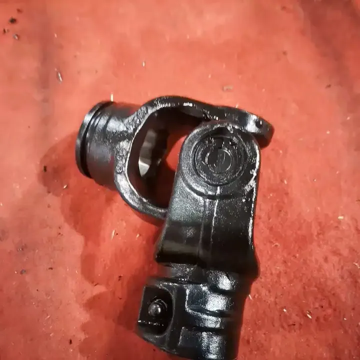 Factory Price Black Steel double yokes universal joint for Power Transmission Parts