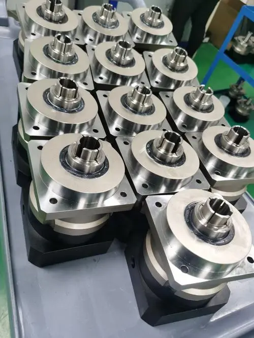 TE060 Series High Precision Planetary Gearbox Helical Gear Reducer