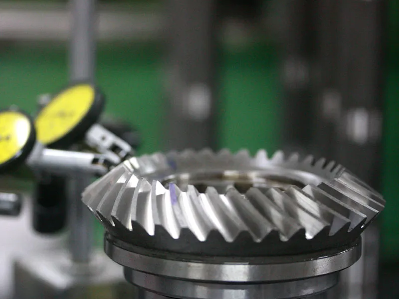 Spiral Bevel Gears (Helical Bevel Gear)