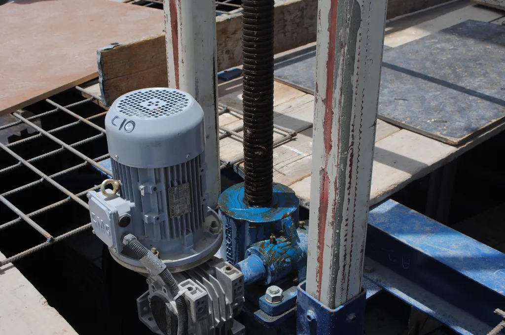 SWLD Series Worm Gear Screw Jack with Flange Input for Construction Lifting