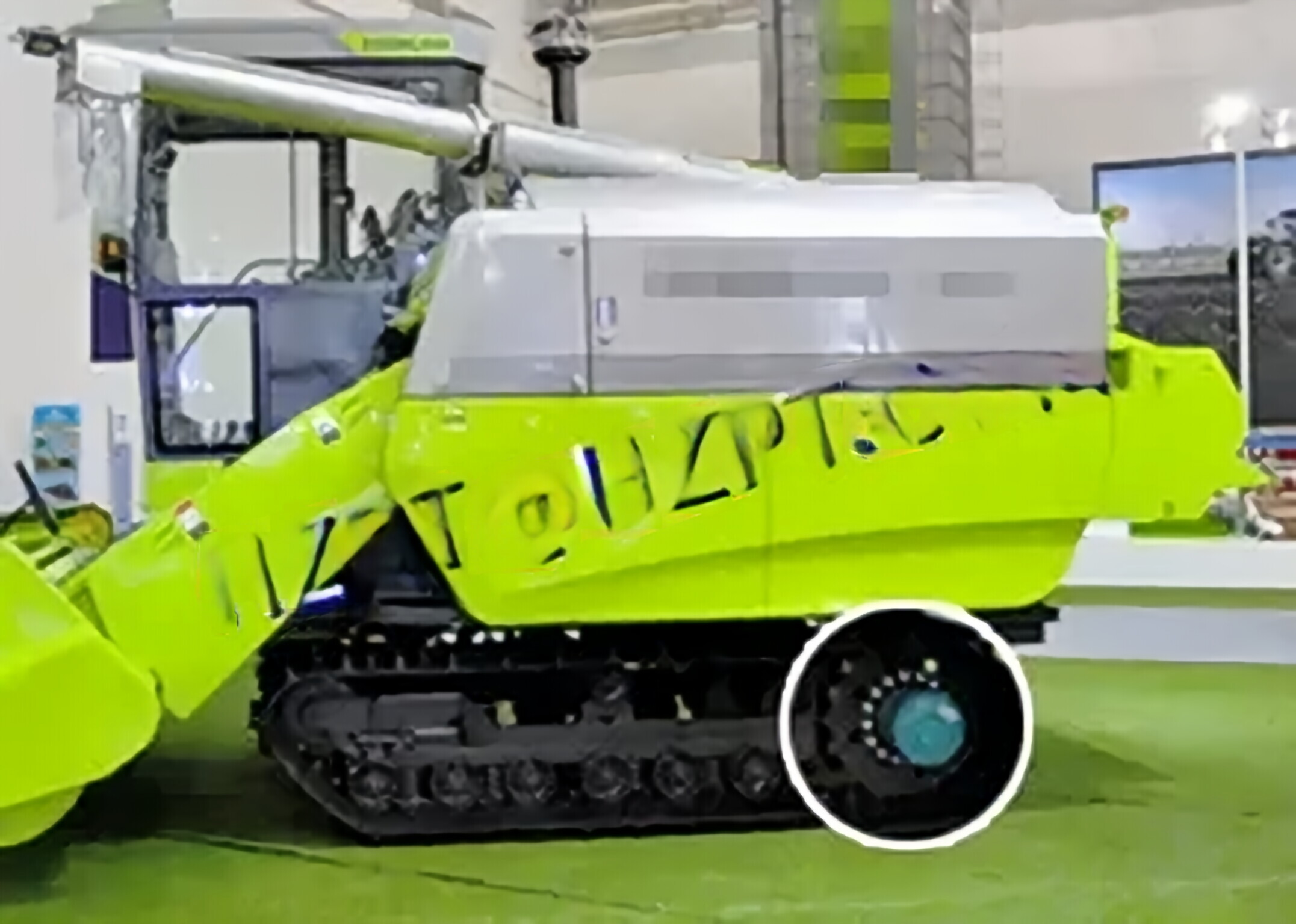 rice harvester wheel drive